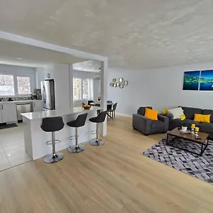 3-bedroom-home-away-from-home.calgaryhotelsearch.com/