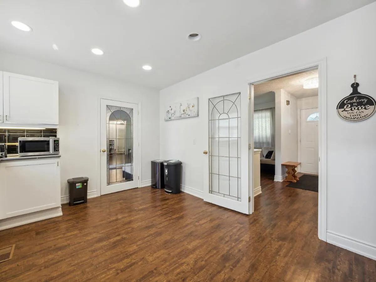 Ikonstay Harmony Room In Toronto Homestay